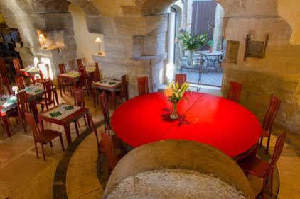 Hotel Le Moulin, Lourmarin, A Beaumier Lourmarin